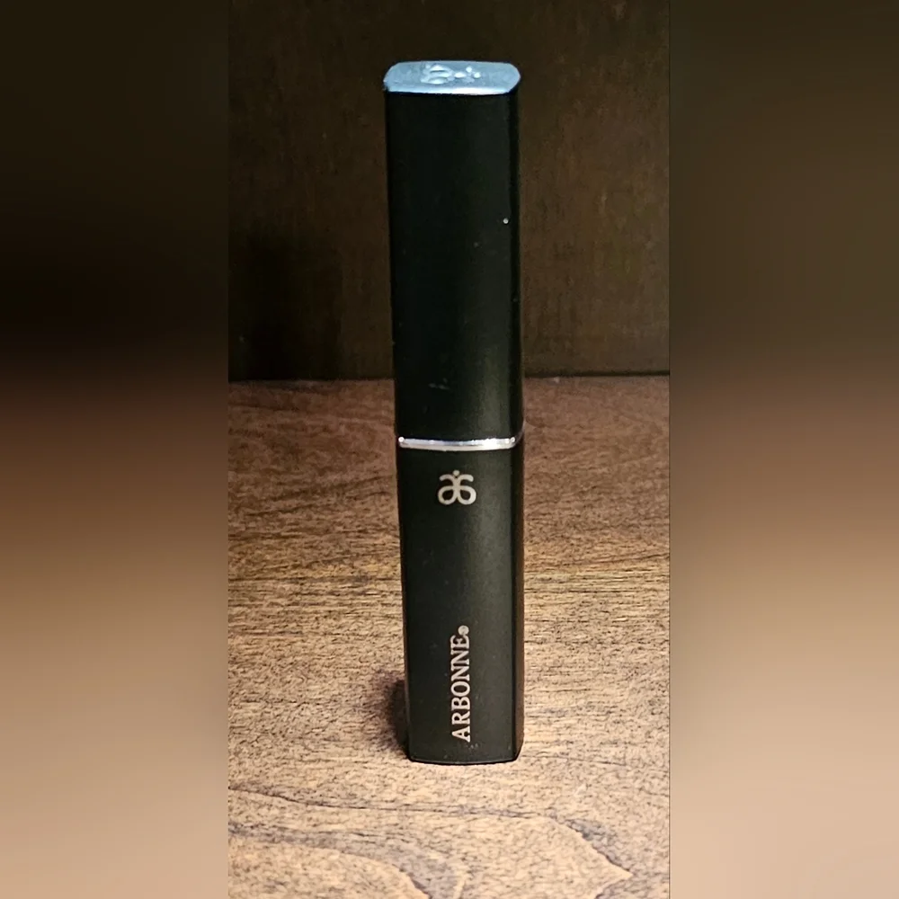 [Arbonne] Retired Lipstick 